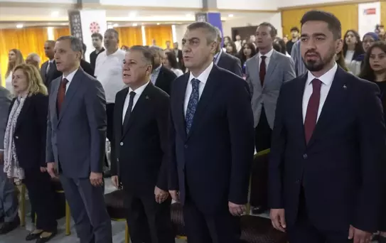 Mersin'de 'Dezenformasyon ve Korunma Yolları Mersin Çalıştayı' yapıldı