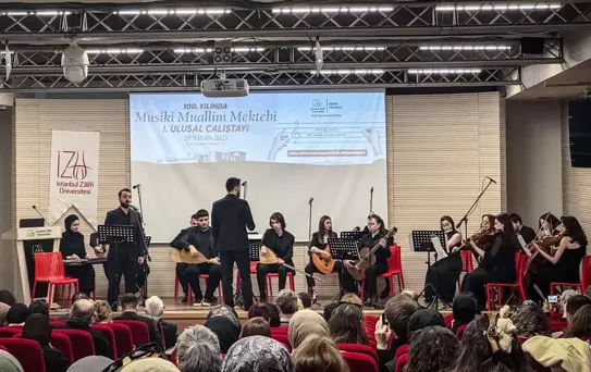 İZÜ'de Müzik Eğitimi Çalıştayı Düzenlendi