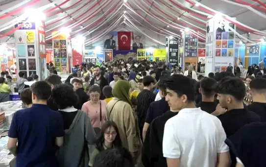 Kestel'de 15. Kitap Günleri Fuarı Öğrenci Akınına Uğradı