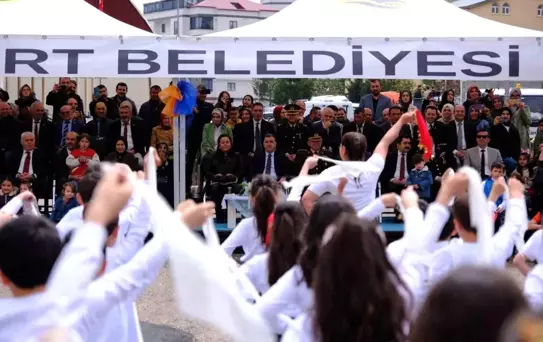 Bayburt'ta 23 Nisan Ulusal Egemenlik Çocuk Bayramı kutlandı
