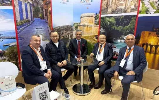 Kemer Belediye Başkanı Topaloğlu, Kazakistan Turizm Fuarı'nda Tanıtım Çalışmalarına Devam Ediyor