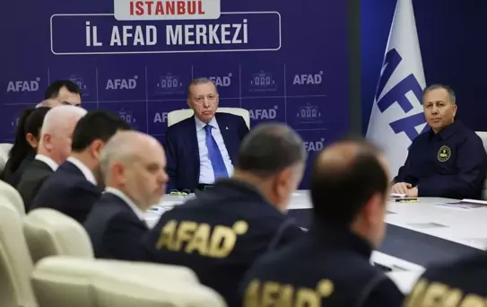 Deprem sonrası toplanan kriz masasında Cumhurbaşkanı Erdoğan'dan dikkat çeken talimat