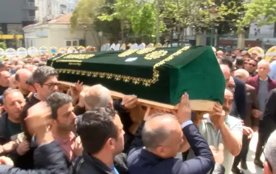 Duayen iş insanı Ali Osman Boyner'in cenazesinde dikkat çeken detay