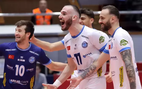Arkas Spor Evinde Fenerbahçe ile Karşılaşıyor