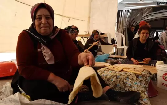 Kırşehir'de Engelliler Meclisi, Gözleme Satarak Tatil Parası Kazanıyor