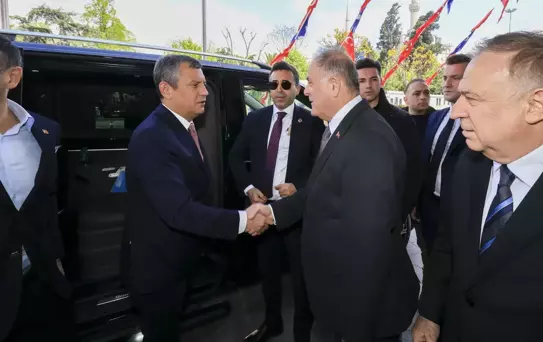 Özgür Özel: İmamoğlu Cumhurbaşkanı Adayıdır