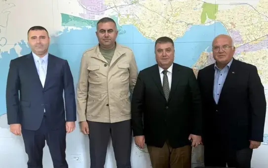 İzmir'de Taksicilerden Emniyete Teşekkür Ziyareti