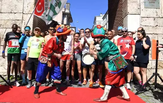 Bursa'da Trafik Kapalı: Osmangazi Koşusu