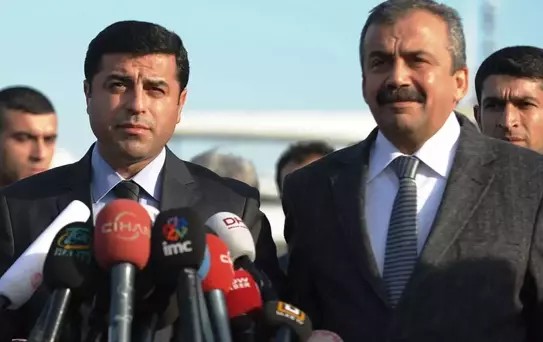 Demirtaş'tan Önder'e veda mesajı: Bir tane mezarın yok ki, on milyonların kalbine gömüleceksin