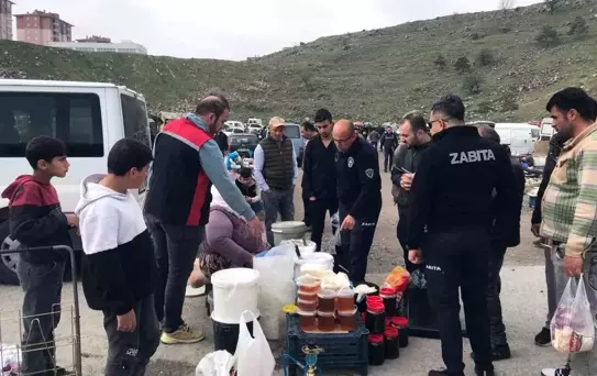 Kayseri'de Bit Pazarında Gıda Denetimi: Uygunsuz Ürünler İmha Edildi