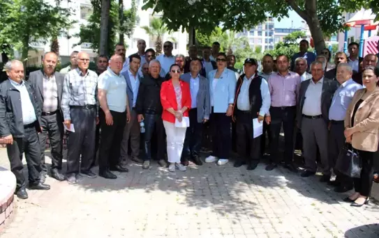 Muhtarlar Derneği'nde Evrak Krizi