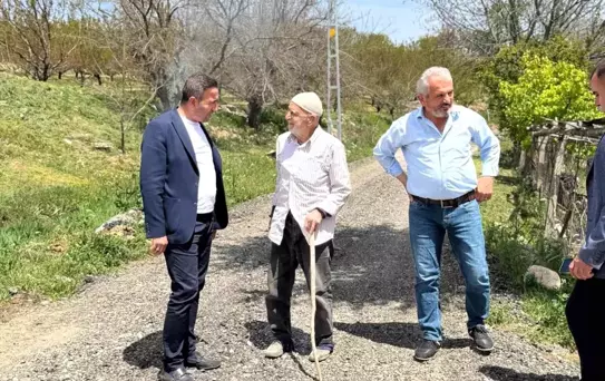 Akçadağ Belediye Başkanı Ulutaş Yol Çalışmalarını İnceledi