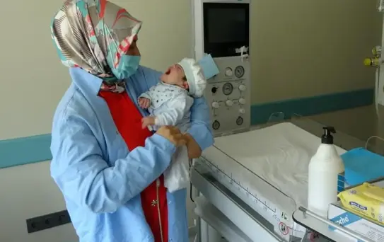 Dünyada yedinci vaka! Eymen bebek tıp literatürüne girdi