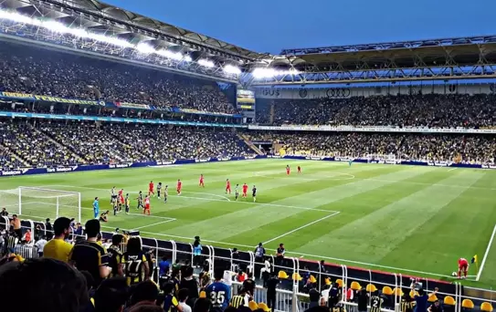 Kadıköy bu sezon rakiplere deplasman değil Fenerbahçe'ye 'dertlasman' oldu