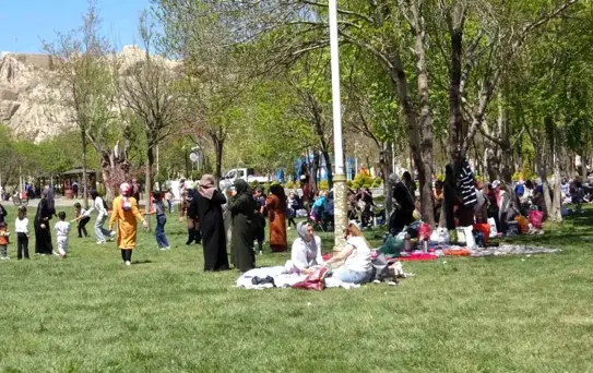 Van'da Hıdırellez Şenliği Coşkuyla Kutlandı
