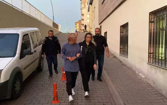 Kayseri'de kadın eşini bıçaklayarak öldürdü