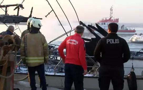 Tuzla'da Tekne Yangını
