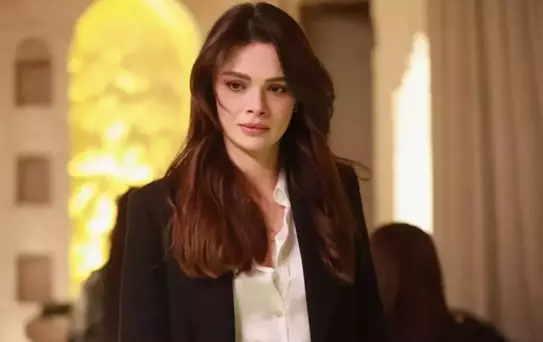 Aşk dolu kareler! İşte Uzak Şehir'in Alya'sı Sinem Ünsal'ın gerçek hayattaki sevgilisi