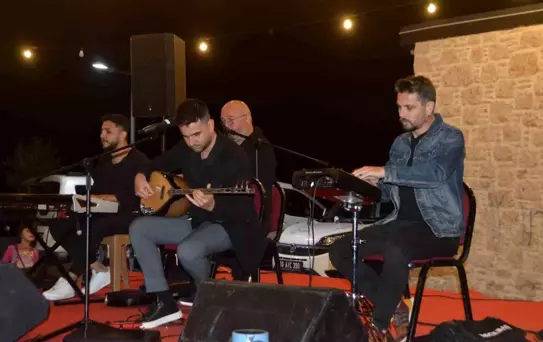 Ulubeyler Pehlivan Güreşleri Öncesi Türk Halk Müziği Konseri Yoğun İlgi Gördü