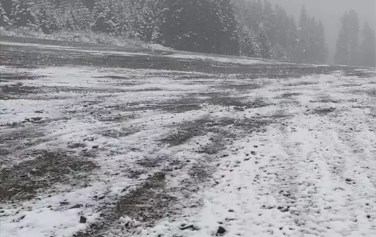 Ilgaz Dağı'na Mayıs'ta Kar Yağdı