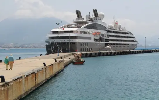L'austral Kruvaziyeri Alanya'da