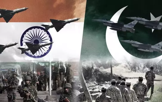 Güney Asya'da savaş şiddetleniyor! Hindistan füzelerle vurdu, Pakistan misilleme başlattı