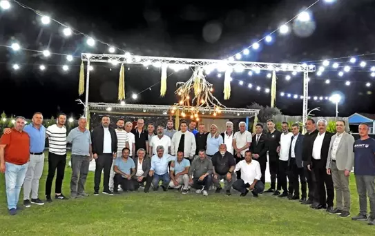Çeşme Muhtarlar Derneği Kuruluşunu Kutladı