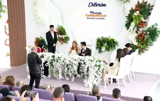 Arnavutköy Belediyesi'nde Duygu Dolu Nikah Töreni