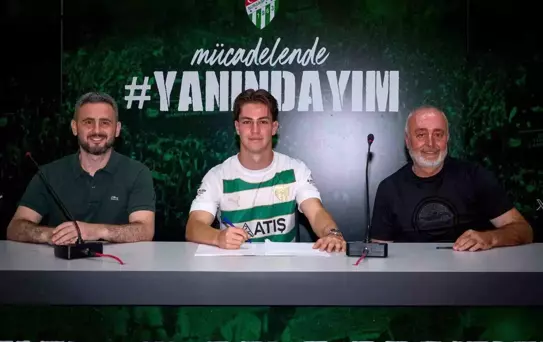 Bursaspor Ahmet Efe Çakmakkaya ile Sözleşme İmzaladı