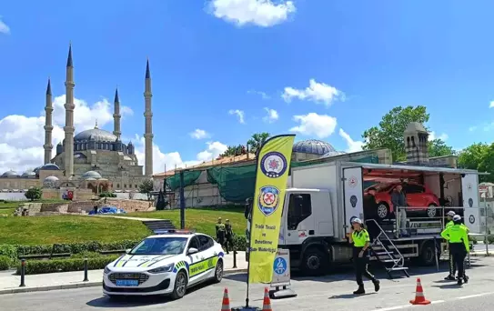 Edirne'de Emniyet Kemeri Simülasyonu