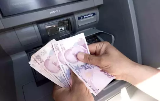 Yaşlı Bireyler için VR ATM Uygulaması