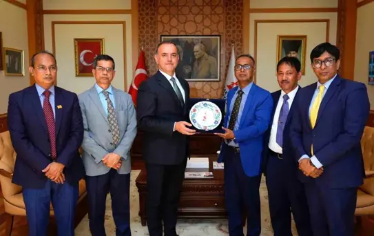 Sancaktepe Belediyesi'nden Bangladeş Heyetine Katı Atık Çalışmaları Sunumu