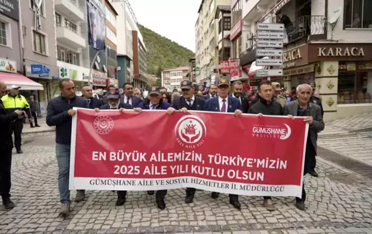 Gümüşhane'de '15 Mayıs Aile Günü Kortej Yürüyüşü' Yoğun Katılımla Gerçekleştirildi