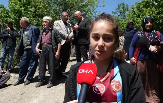 Yeşilce Mahallesi'nde Yol Kapatıldı, Hayvan Saldırısı Endişesi