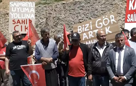 Adana'da Kaya Düşmesi Protestosu