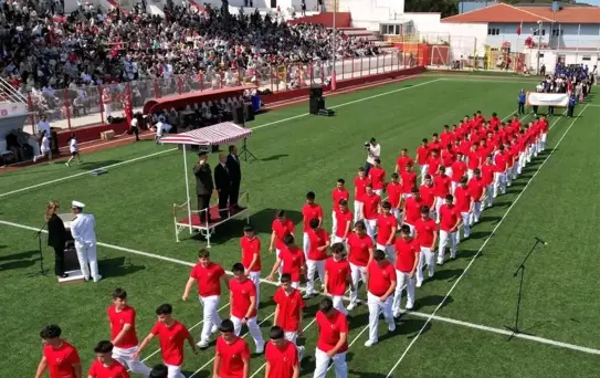 Ayvalık'ta Coşkulu 19 Mayıs Kutlaması