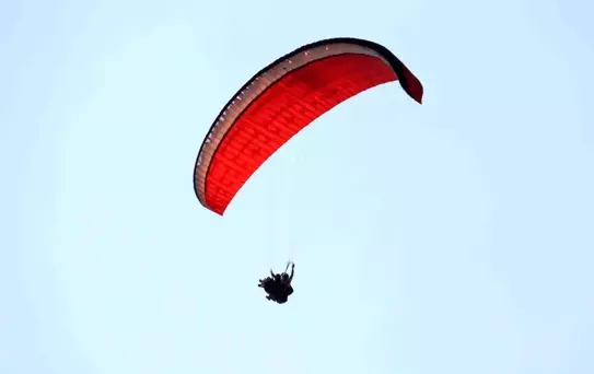 19 Mayıs'ta Yamaç Paraşütü ile Gökyüzüne Yükseldiler