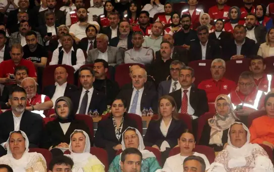 TBMM Başkanı Kurtulmuş: 'Artık bu coğrafyanın insanları yan yana omuz omuza yetti artık diyerek büyük bir millet olarak ayağa kalkacak'
