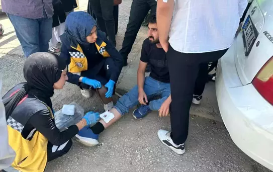 Adıyaman'da Motosiklet ve Otomobil Çarpıştı