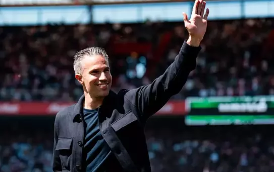 Robin van Persie Fenerbahçe'nin yıldız oyuncusunu istiyor