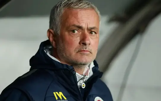 Jose Mourinho Roma Havalimanı'nda görüldü