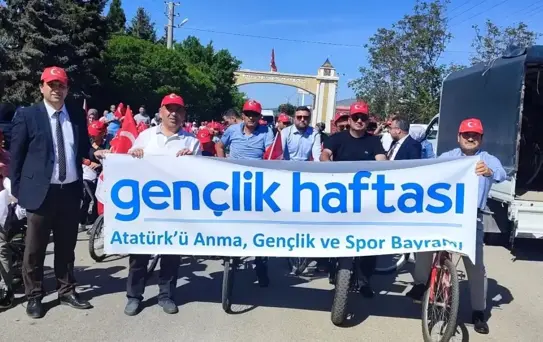 Altıntaş'ta Gençlik Haftası Bisiklet Turu