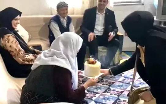 Yaşlı Çifte Anlamlı Ziyaret