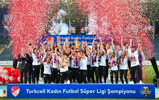ABB FOMGET Şampiyonluğu Coşkuyla Kutladı