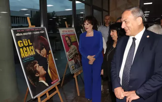 Hülya Koçyiğit, Öğrencilerle 'Gelin' Filminde Buluştu