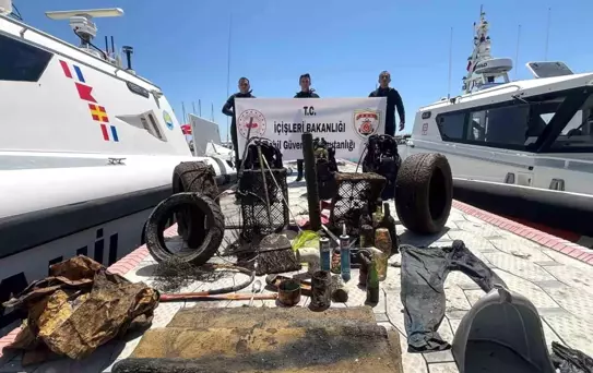 Küçükkuyu'da Deniz Dibi Temizliği