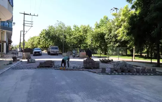 Turgutlu'da Üstyapı Yenileme Çalışmaları Devam Ediyor