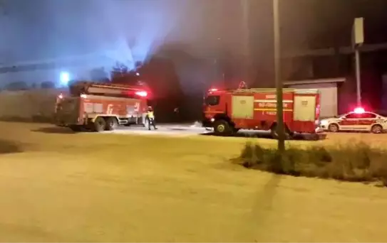 İnegöl'de Fabrikada Yangın