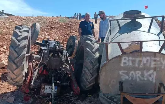 Kahta'da Traktör Devrildi, Sürücü Ağır Yaralı