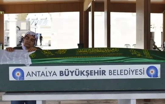 Erdek'te Kadın Cinayeti: Dilruba Çetin Defnedildi